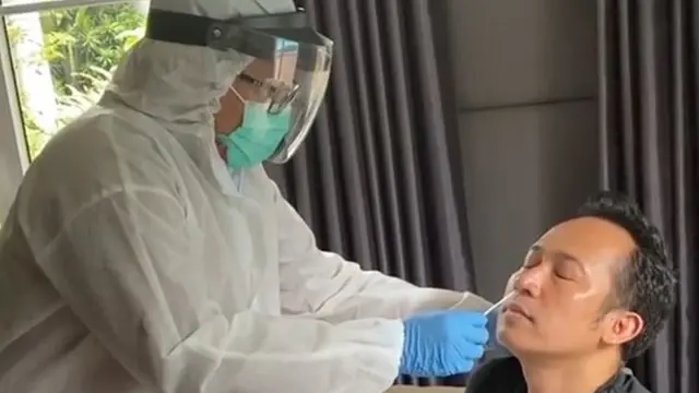 Denny Cagur Tegang Lakukan Tes Swab