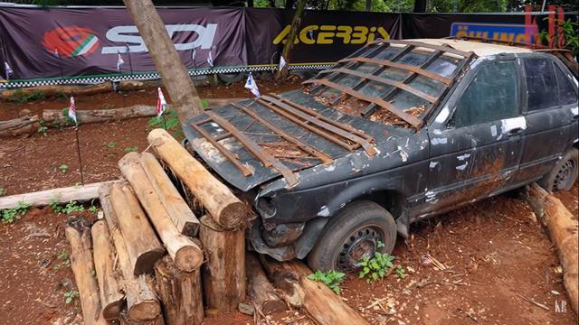 7 Potret Sirkuit Pribadi Roy Ricardo, Taruh Mobil Sebagai Rintangan