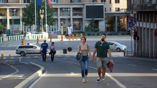 Rumania Mulai Kembali ke Kehidupan Normal