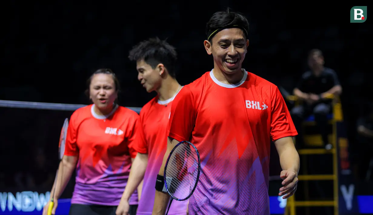 <p>M Rian Ardianto bersama tim Rockets dalam laga pertama 3v3 Badminton XL 2025 melawan tim Blitzers yang berlangsung di Istora Senayan, Jakarta, Jumat (03/10/2025). (Bola.com/Bagaskara Lazuardi)</p>