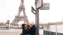 Momen kebersamaan Gading, Gisel dan Gempi di Paris ini tak lepas dari perhatian netizen. Bahkan, tak sedikit pula netizen yang ikut berbahagia pasalnya Gading dan Gisel tetap menjadi orang tua yang kompak bagi anak semata wayang meski telah berpisah. (Liputan6.com/IG/@gadiiing)