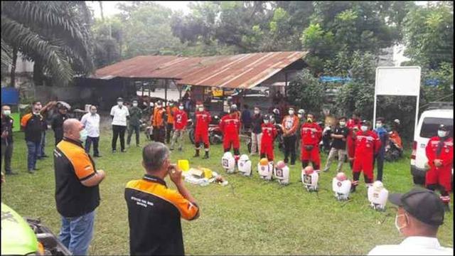 Komunitas Otomotif Membantu Penyenprotan Disinfektan di Sumut