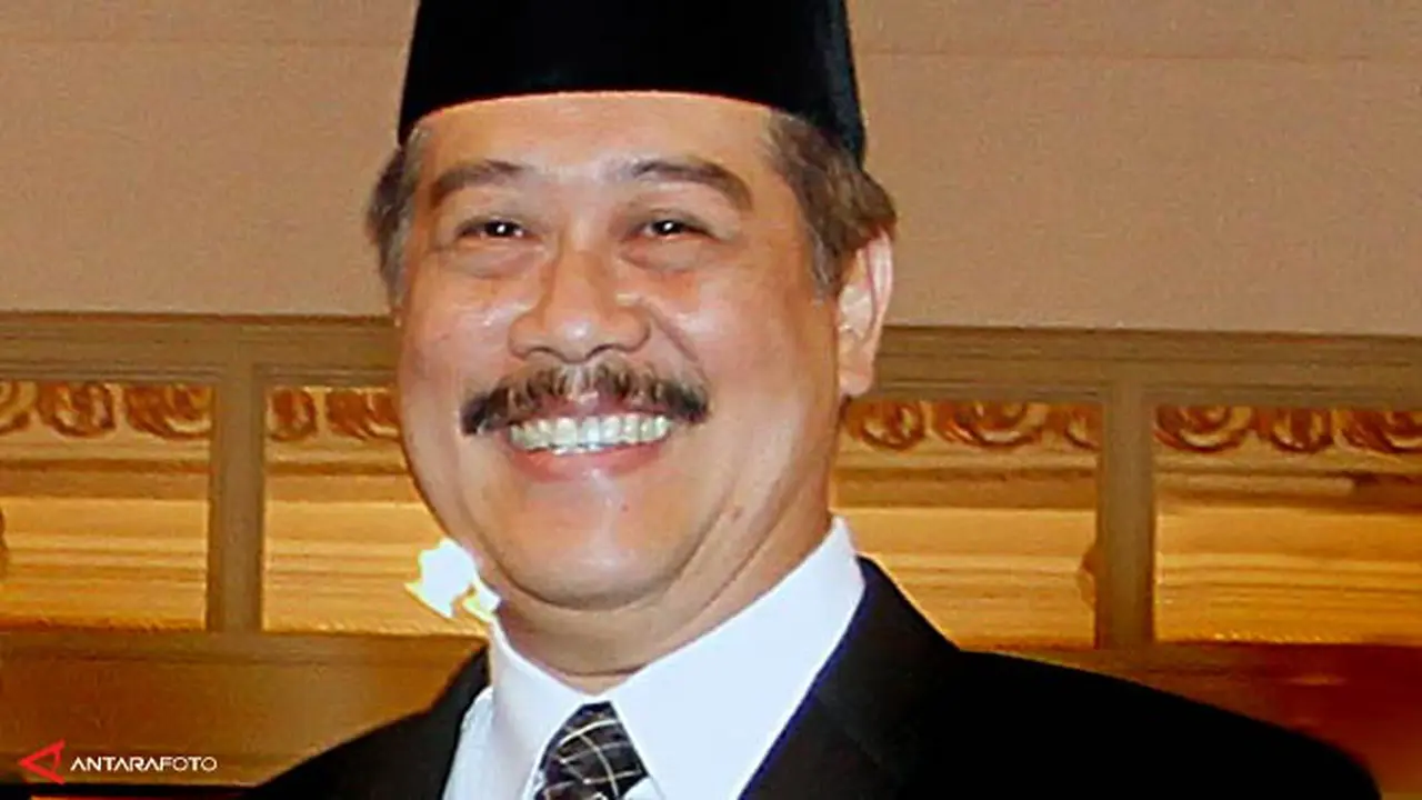 agus-santoso-131029b.jpg