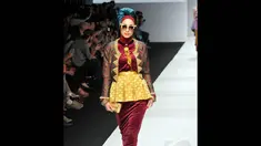 Koleksi busana muslim Dian Pelangi berhasil memukau pecinta fesyen di hari pertama Jakarta Fashion Week 2015, Sabtu (1/11/2014). (Liputan6.com/Panji Diksana)