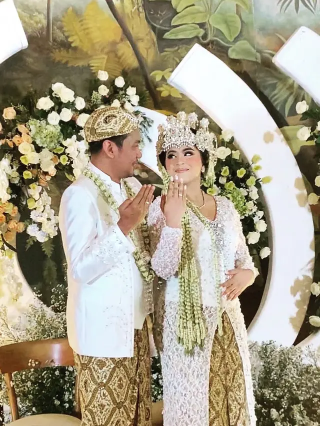 6 Potret Pernikahan Insank Nasruddin Mantan Suami Kalina Ocktaranny, Digelar Mewah