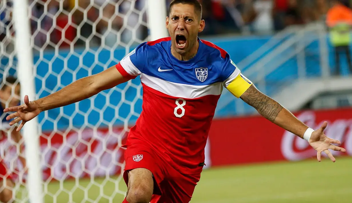 Selebrasi Clint Dempsey (AS) usai mencetak gol cepat ke gawang Ghana di babak penyisihan Piala Dunia 2014 Grup G, Brasil, (17/6/2014). (REUTERS/Toru Hanai)