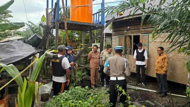Komisi Kepolisian Nasional (Kompolnas) saat meninjau lokasi bentrok polisi vs bandar narkoba di Kalimantan Tengah. (Dok. Istimewa)
