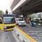 Kronologi Truk Tabrak Separator Busway Bikin 15 TransJakarta Terlambat