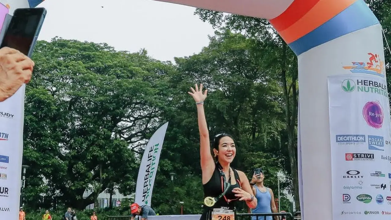 Gisella Anastasia ikut Triatlon