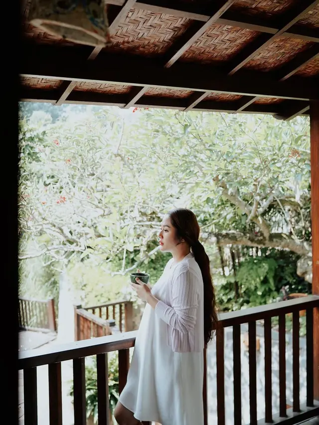 Masuk Usia Kehamilan 5 Bulan, Ini 7 Gaya Siti Badriah dengan Baby Bump