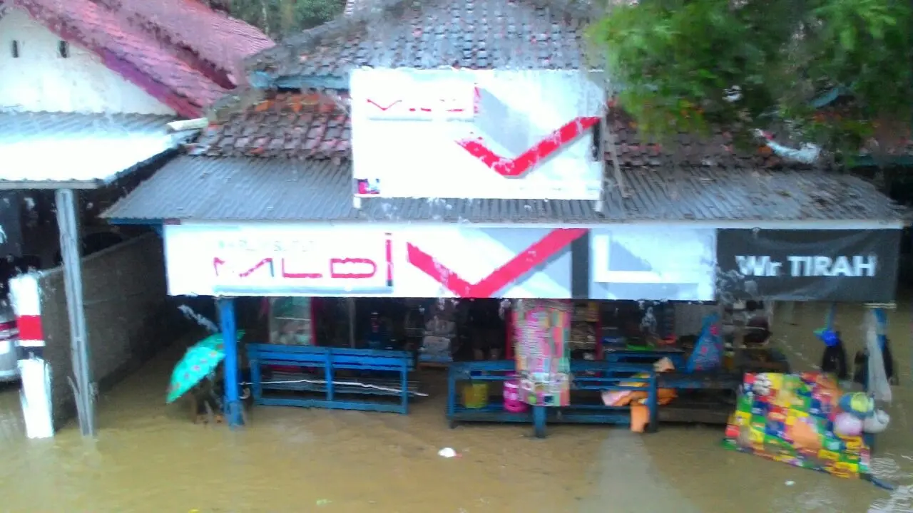 Hujan Semalaman, Banjir dan Longsor Kepung Pangandaran