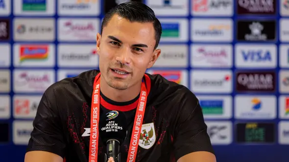 <p>Emil Audero, kiper Timnas Indonesia dalam sesi konferensi pers jelang pertandingan melawan China, Rabu (4-9-2025). (Bola.com/Bagaskara Lazuardi)</p>