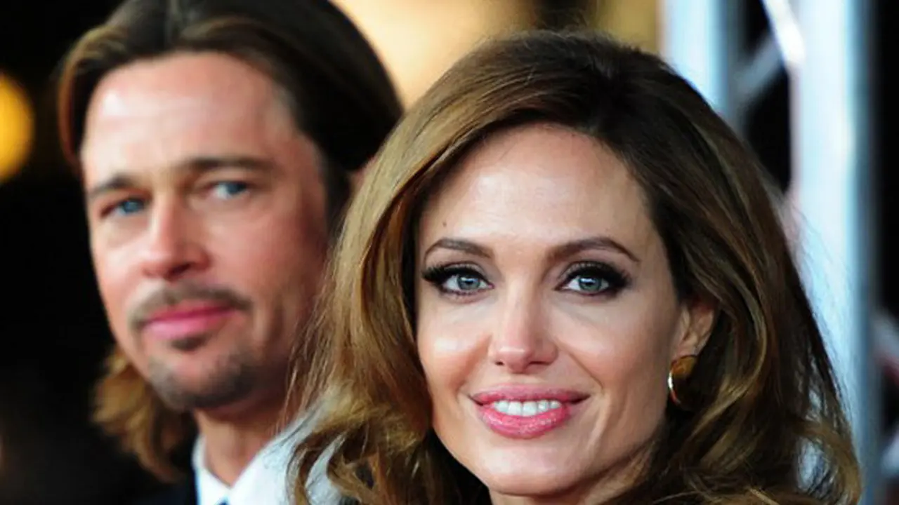 Angelina merayakan tahun baru 2017 tanpa Brad Pitt. (AFP/Bintang.com)