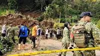 Tebing 30 Meter Longsor Tutup Jalan Dua Desa di Magetan