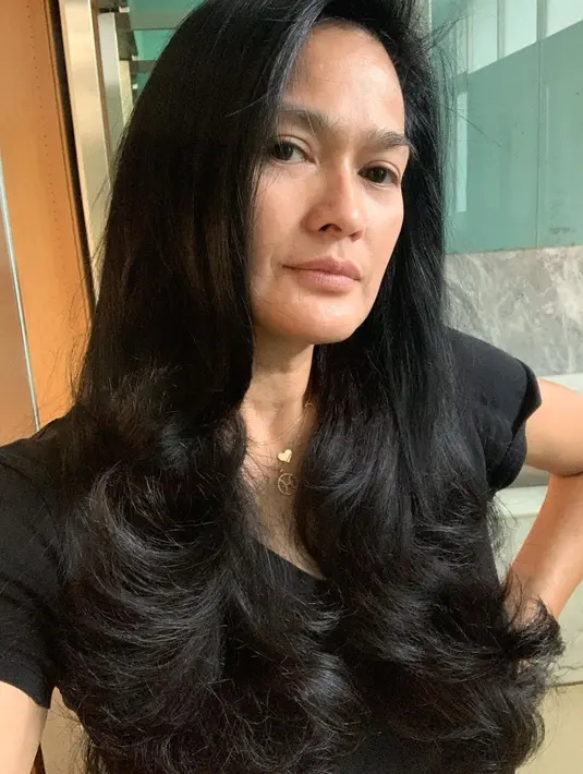 (Instagram/donnaharunofficial)