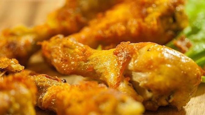 Aneka Resep Ayam Goreng Bumbu Kuning Gurih Kriuk / Resep