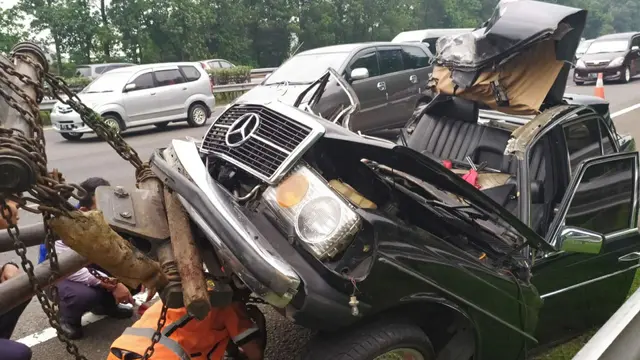 Kecelakaan di Tol Jagorawi