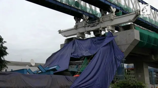 Dalam kecelakaan robohnya proyek LRT Kayu Putih, 5 orang dilaporkan menjadi korban.