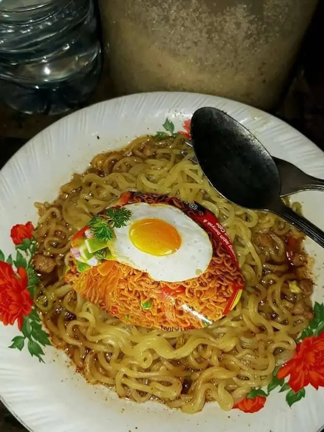 6 Potret Nyeleneh Makanan Enggak Digoreng Ini Bikin Tepuk Jidat