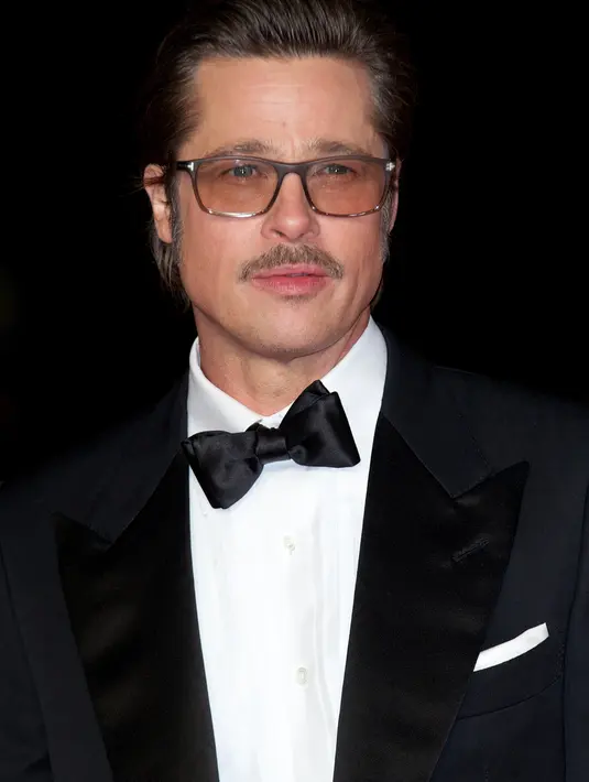 Brad Pitt. Sejak ia pertama kali membuat tanda di Hollywood atas perannya di film ‘Thelma & Louise’, suami Angelina Jolie ini telah dianggap sebagai salah satu yang paling dicari. (Bintang/EPA)