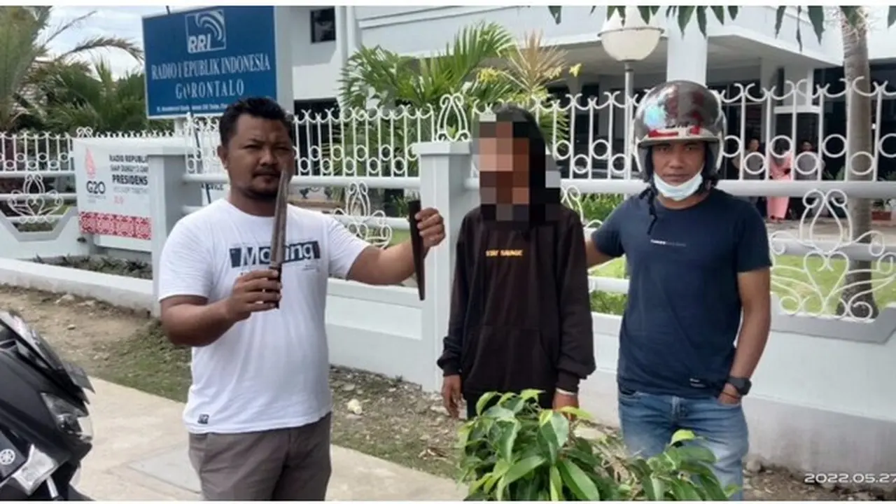 Pelaku saat diringkus Polres Gorontalo Kota (Arfandi/Liputan6.com)