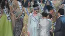 Wakil Jawa Tengah, Anindya Kusuma Putri saat dipasangkan selendang Puteri Indonesia 2015  pada pemilihan kontes kecantikan yang diselenggarakan di JCC, Jumat (20/2). (Liputan6.com/Herman Zakharia)
