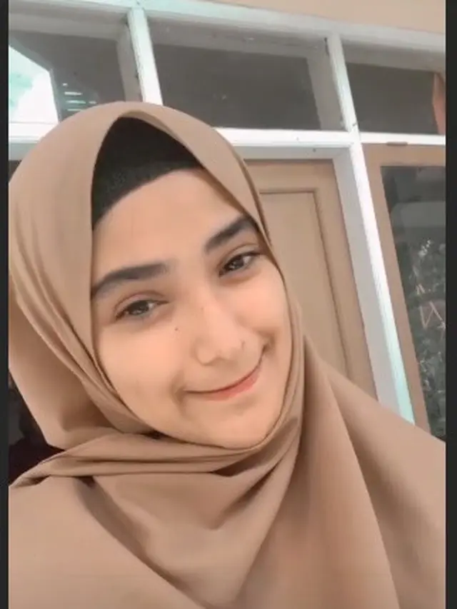 7 Potret Nadya Mustika Rahayu, Istri Rizki D'Academy