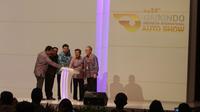 Wakil Presiden RI, Jusuf Kalla, saat membuka secara resmi pameran GAIKINDO Indonesia International Auto Show (GIIAS) 2016 di Indonesia Covention Center (ICE), BSD, Kamis (11/8/2016). (GAIKINDO)