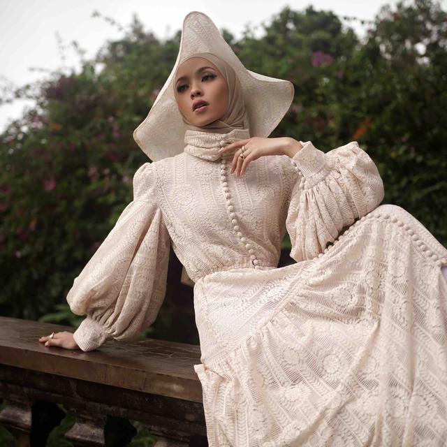Romantic Nostalgia Koleksi Busana Terakhir Barli Asmara Untuk Menutup 2020 Fashion Fimela Com