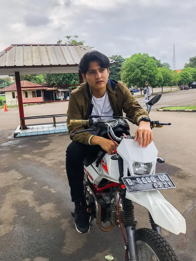 ilustrasi potret Qausar Harta Yudana/instagram: qausarhy