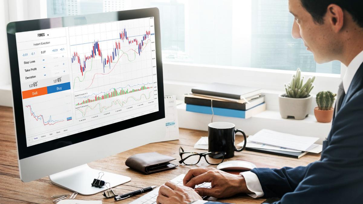 Teknologi Canggih di Platform Trading: Kunci Menarik Investor Muda