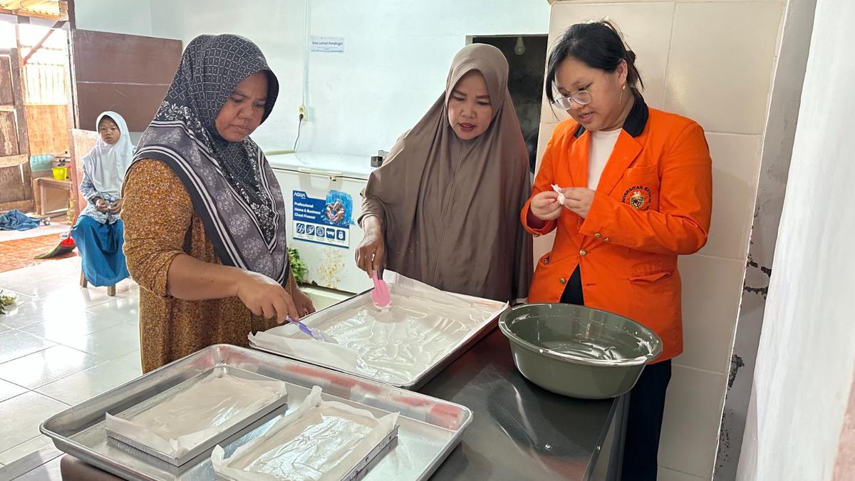 Sirup Pidada Serbuk: Inovasi Baru Olahan Sari Buah Mangrove Pidada dari Muaragembong