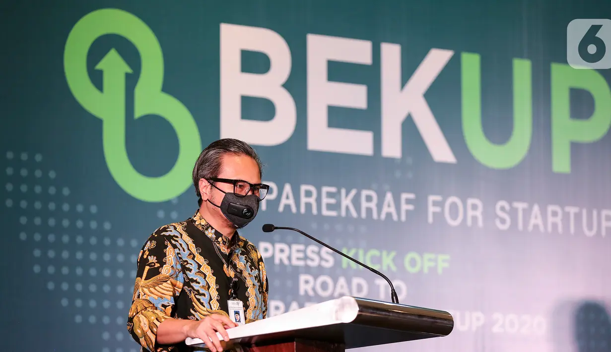 Plt. Deputi Bidang Ekonomi Digital dan Produk Kreatif Kemenparekraf Josua Simanjuntak memberi sambutan pada press kick off program Baparekraf for Startup (BEKUP) 2020, di Jakarta, Selasa (7/7/2020). Sejak tahun 2016 BEKUP telah memfasilitasi 390 pre-startup di 15 kota  (Liputan6.com/Fery Pradolo)