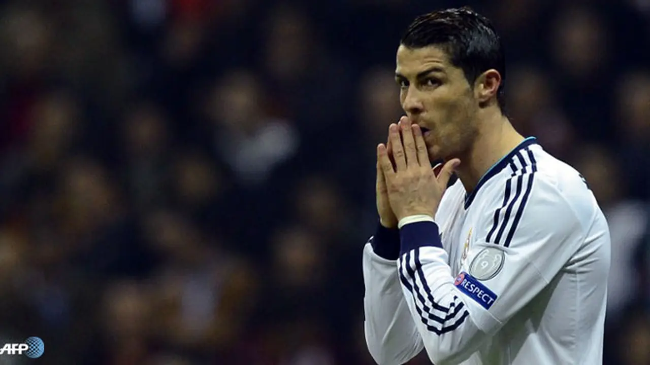 cristiano-ronaldo-tunggu-130410c.jpg