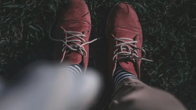 5 Tips dan Cara Merawat Sepatu Suede Agar Tetap Awet dan Menawan