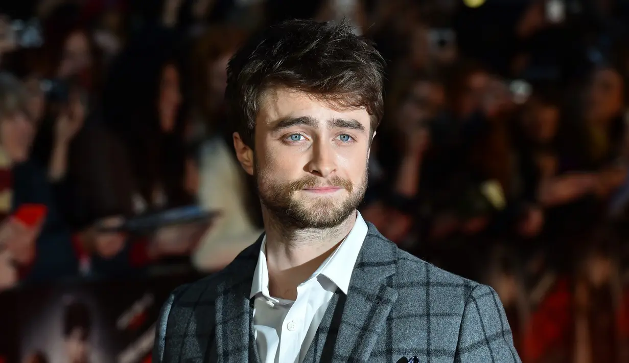 Panampilan Daniel Radcliffe yang kikuk menjadi pesulap di teaser trailer film Now You See Me 2.  (AFP/Bintang.com)