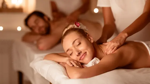 Ilustrasi pasangan spa dan massage via Shutterstock.com