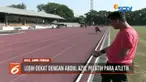 Pelatih cabor balap kursi roda, Abdul Aziz, menjadi panutan bagi para atlet meski terkenal tegas dan galak.