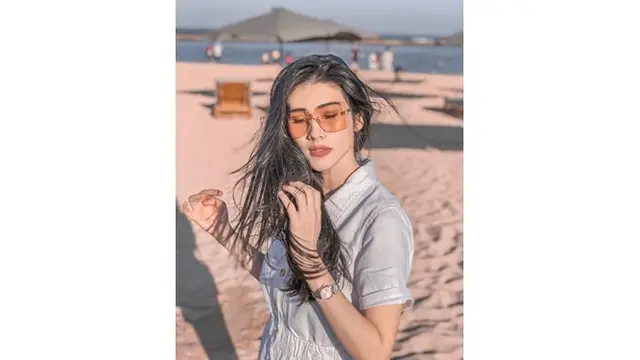 Selain menjadi istri seorang pilot, Stevianne Agnecya aktif menjadi selebgram.