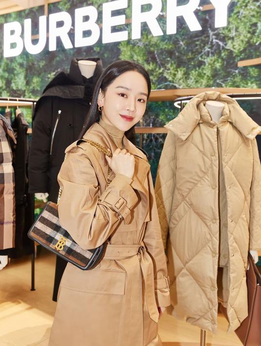 <p>Shin Hye Sun akan berperan sebagai Ban Ji Eum yang mengingat semua kehidupan masa lalunya. Mengulangi reinkarnasinya selama hampir seribu tahun. [Foto: Instagram/ shinhs831]</p>