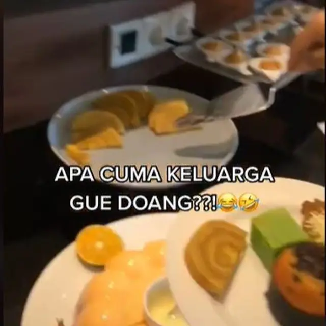 Satu Keluarga Punya Tradisi Mencoba Semua Makanan Saat Sarapan di Hotel
