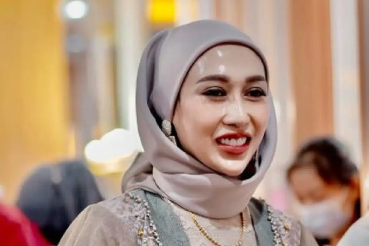 Reza Gladys
