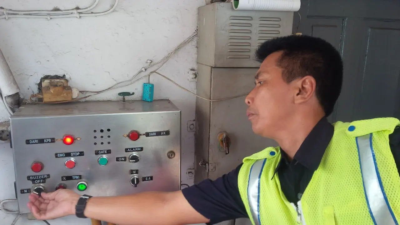 Beginilah Pengaturan Pintu Perlintasan Kereta 