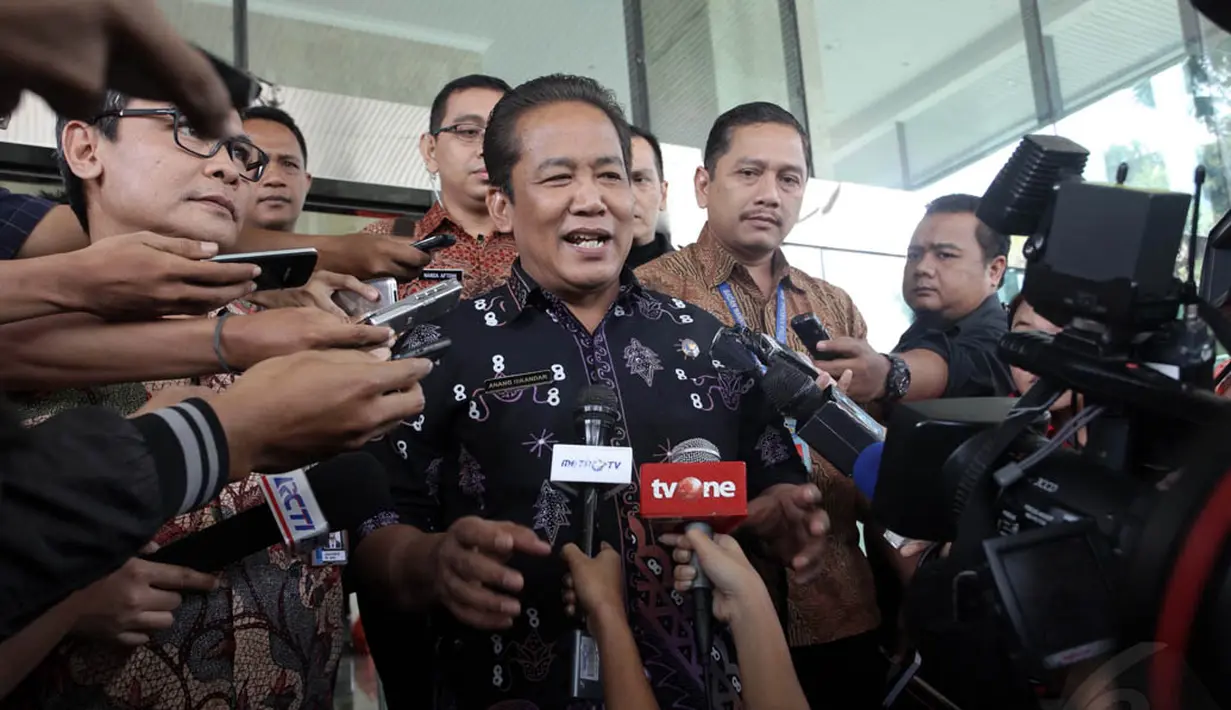 Ditemui usai bertemu Pimpinan KPK, Anang mengaku kehadirannya untuk menjalin kerjasama dengan KPK, Jakarta, (21/10/14). (Liputan6.com/Panji Diksana)