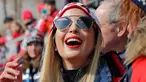 Putri Presiden AS Donald Trump, Ivanka Trump mengenakan kacamata menyaksikan pertandingan bobsleigh empat orang laki-laki selama Olimpiade Musim Dingin Pyeongchang di Olympic Sliding Center, Korea Selatan (25/2). (AFP Photo/Pool/Eric Gaillard)