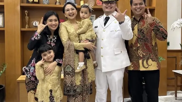 Pramono Anung dan Putranya Sama-Sama Dilantik Kepala Daerah. [@pramonoanungw]