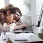 Kurang tidur dapat mempengaruhi produktivitas kerja Anda di kantor.