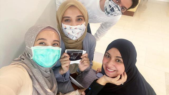 Laudya Cynthia Bella dan Zaskia Sungkar