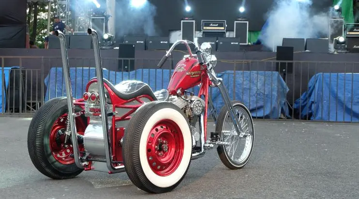 Trike kustom Ojo Dumeh jadi hadiah lucky draw Kustomfest 2017. (Septian/Liputan6.com)