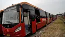 Begini kondisi bus-bus tersebut di Kantor Unit Pengelola TransJakarta di Cawang, Jakarta, (3/9/14). (Liputan6.com/Miftahul Hayat)
